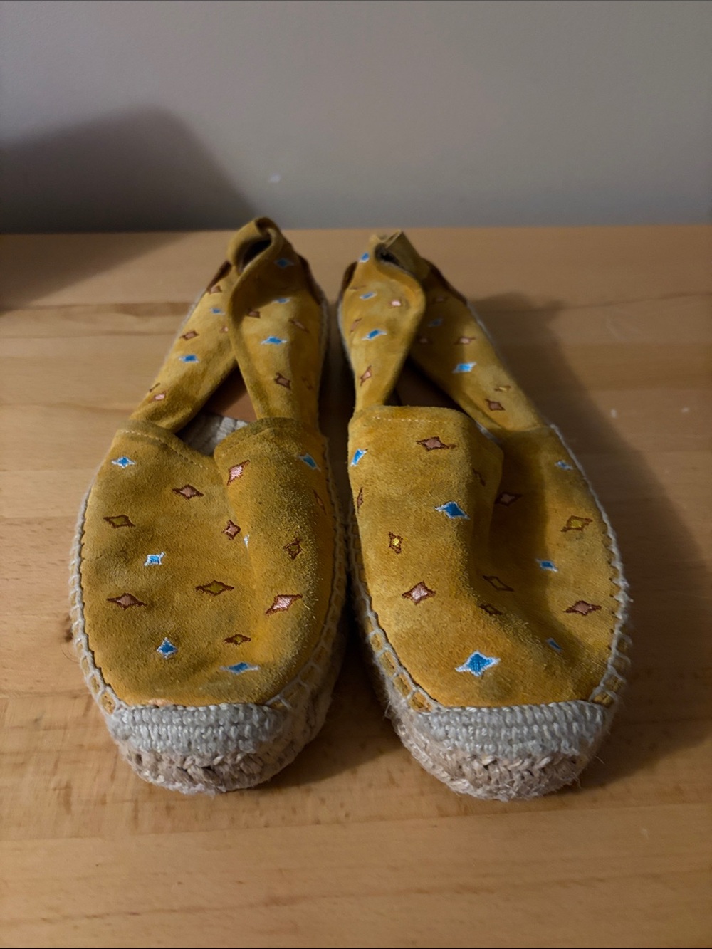 rag & bone Mustard Yellow Suede Espadrille Flats w/Multicolor Embroidery Sz 41